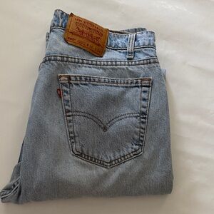 Vintage Levi’s Men’s Light Blue Straight Jeans - 505 Style made in USA